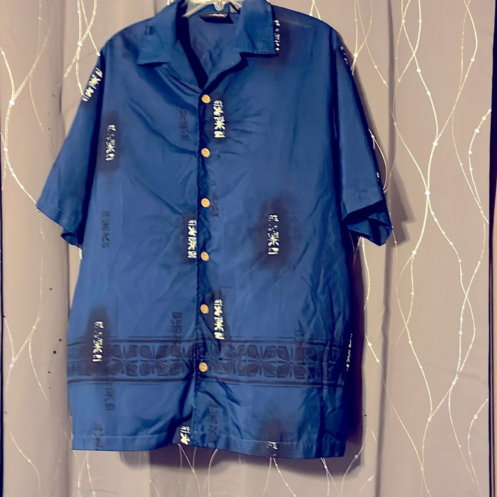 Lounge shirt hundred percent polyester